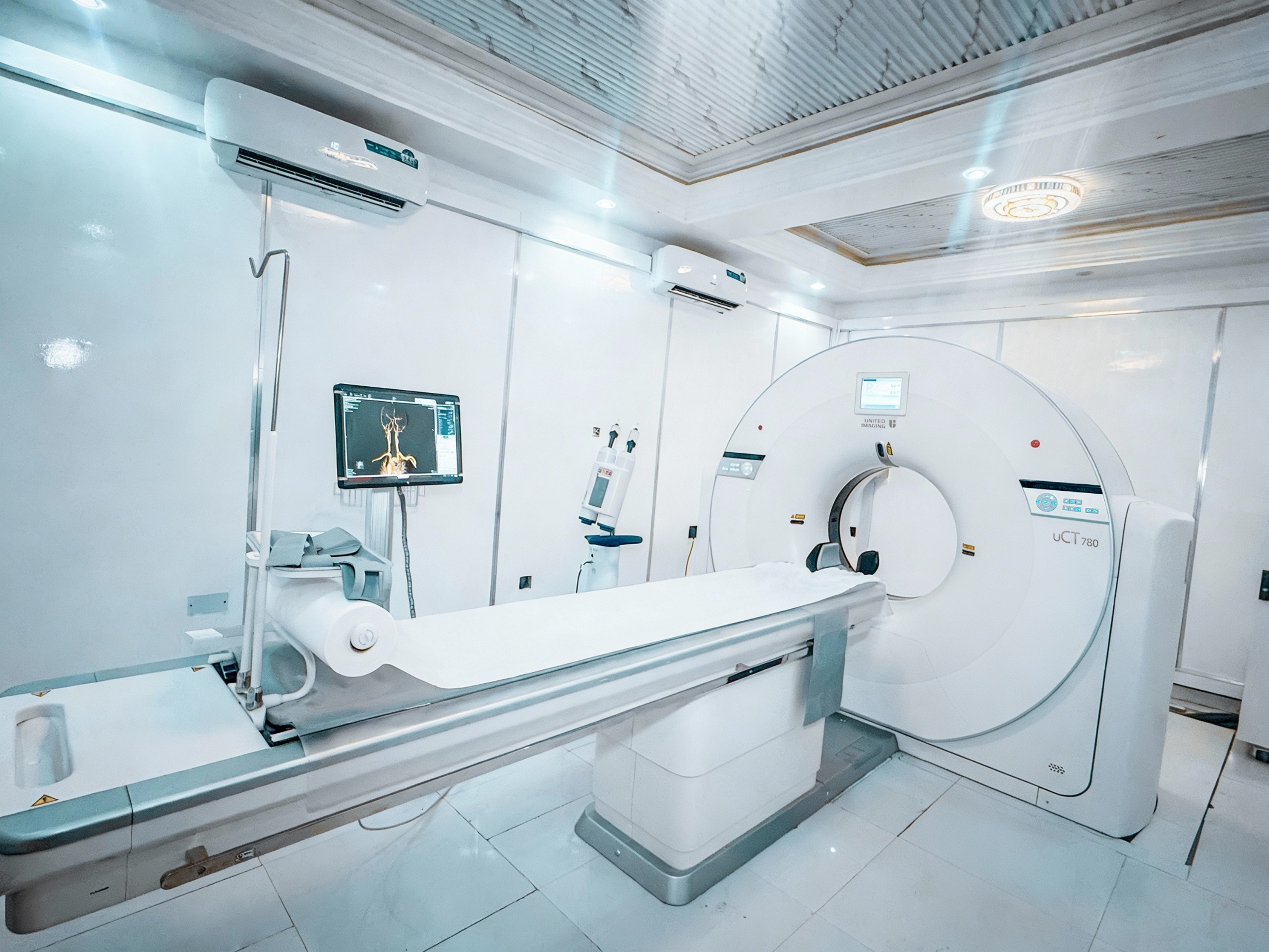 Bright modern diagnostic imaging suite